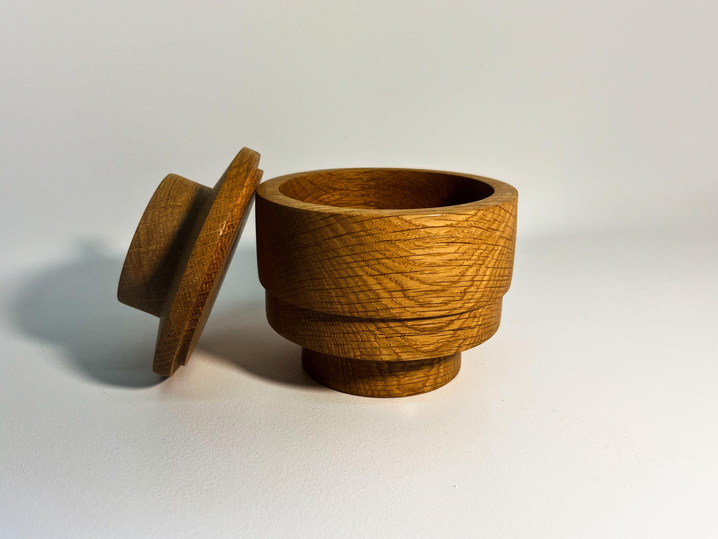 Oak lidded pot